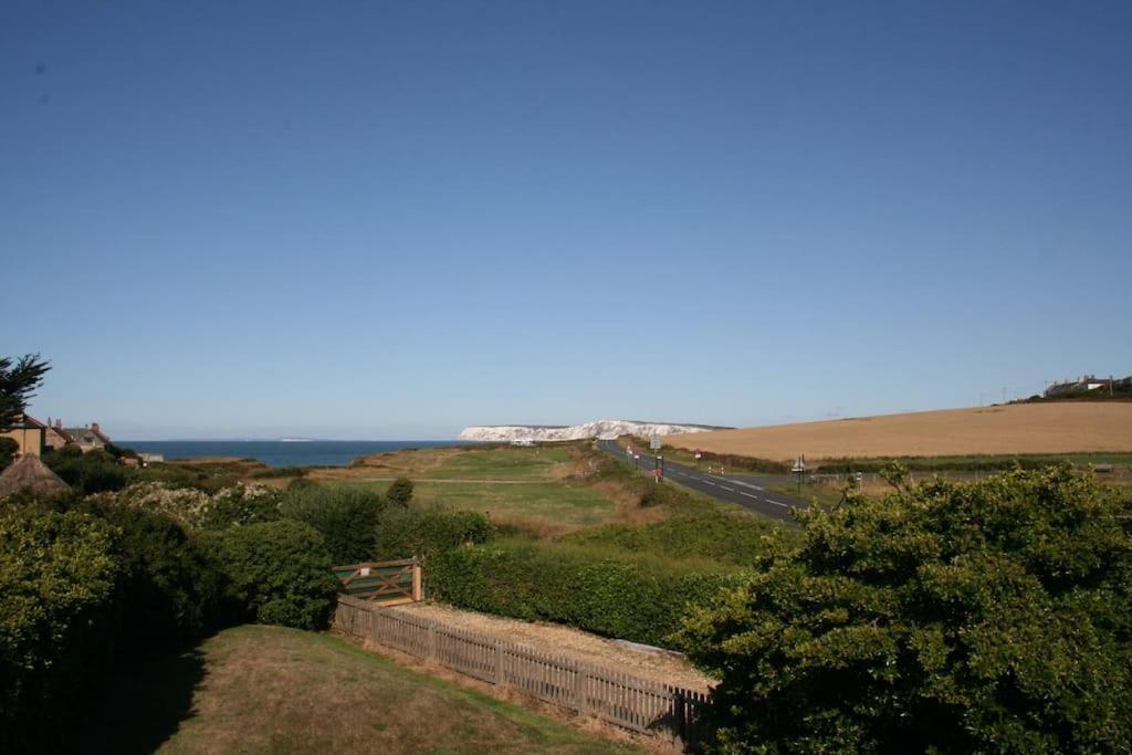 Greystone Cottage - Sea Views, Short Stroll To A Beautiful Sandy Beach Brook  Exterior photo