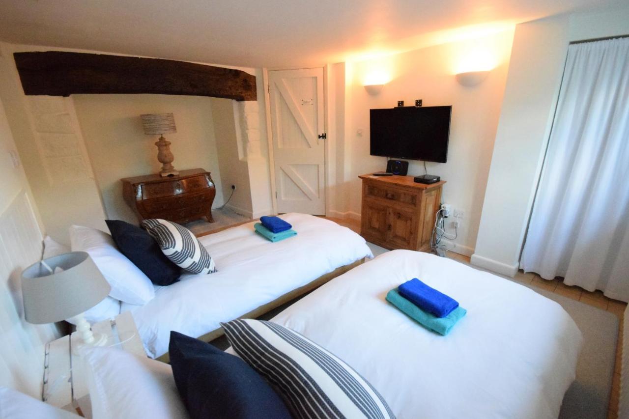 Greystone Cottage - Sea Views, Short Stroll To A Beautiful Sandy Beach Brook  Exterior photo